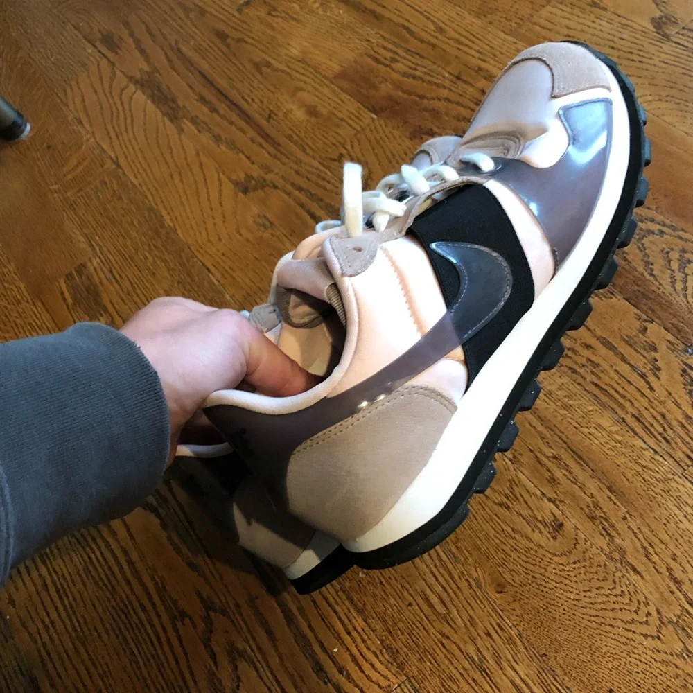 Nike v-love - Picture 2 of 5